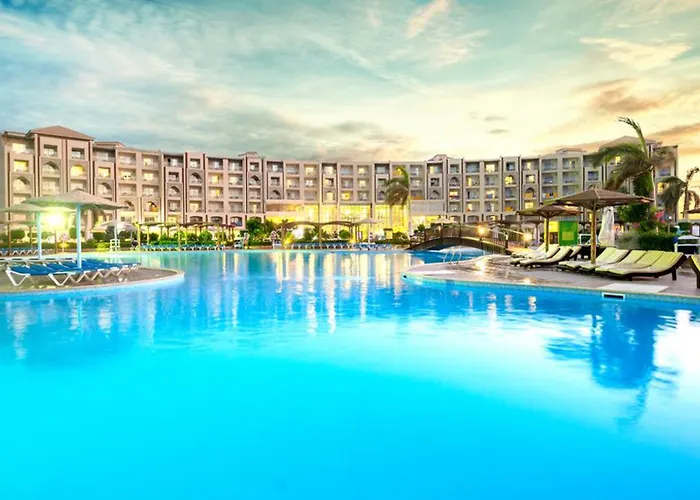 Hawaii Caesar Palace Aqua Park - Families And Couples Only אתר נופש 4*