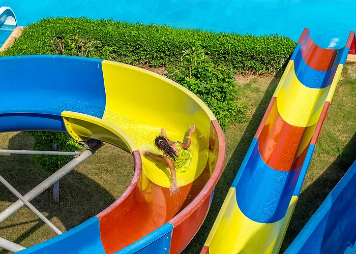 Курортный комплекс Hawaii Caesar Palace Aqua Park - Families And Couples Only Хургада