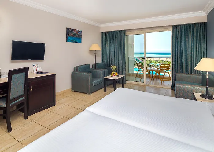 Курортный комплекс Hawaii Caesar Palace Aqua Park - Families And Couples Only 4*