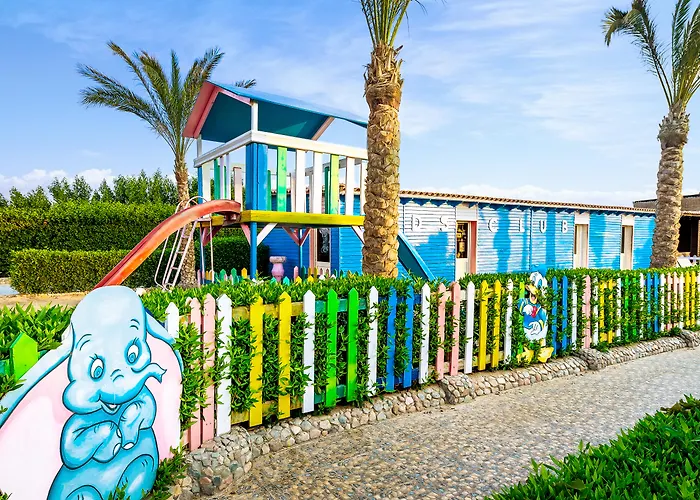 Hawaii Caesar Palace Aqua Park - Families And Couples Only 4* Хургада