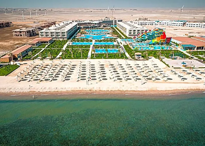 אתר נופש Hawaii Caesar Palace Aqua Park - Families And Couples Only הורגהדה