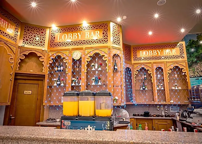 Hawaii Caesar Palace Aqua Park - Families And Couples Only 4*